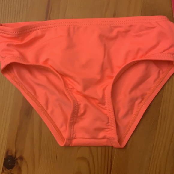 18 months 2 piece bikini - Picture 4 of 6